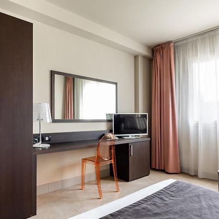 Anusca Palace Hotel Castel San Pietro Terme Ngoại thất bức ảnh