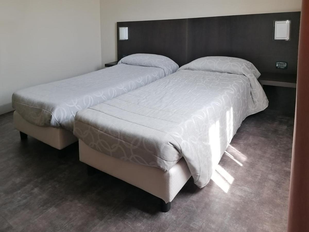 Anusca Palace Hotel Castel San Pietro Terme Ngoại thất bức ảnh