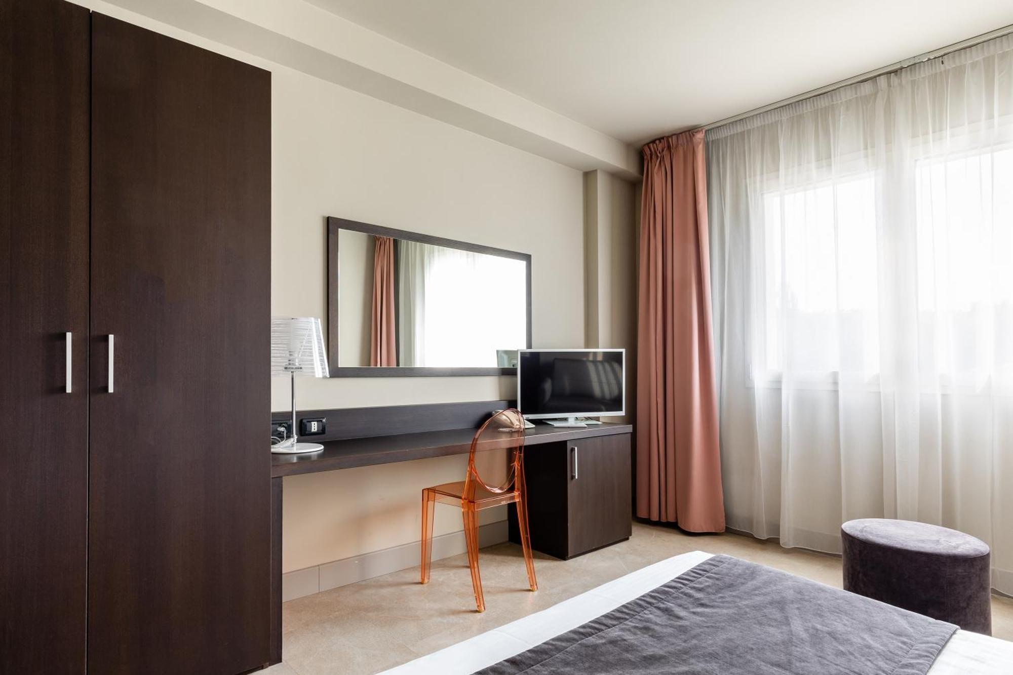 Anusca Palace Hotel Castel San Pietro Terme Ngoại thất bức ảnh