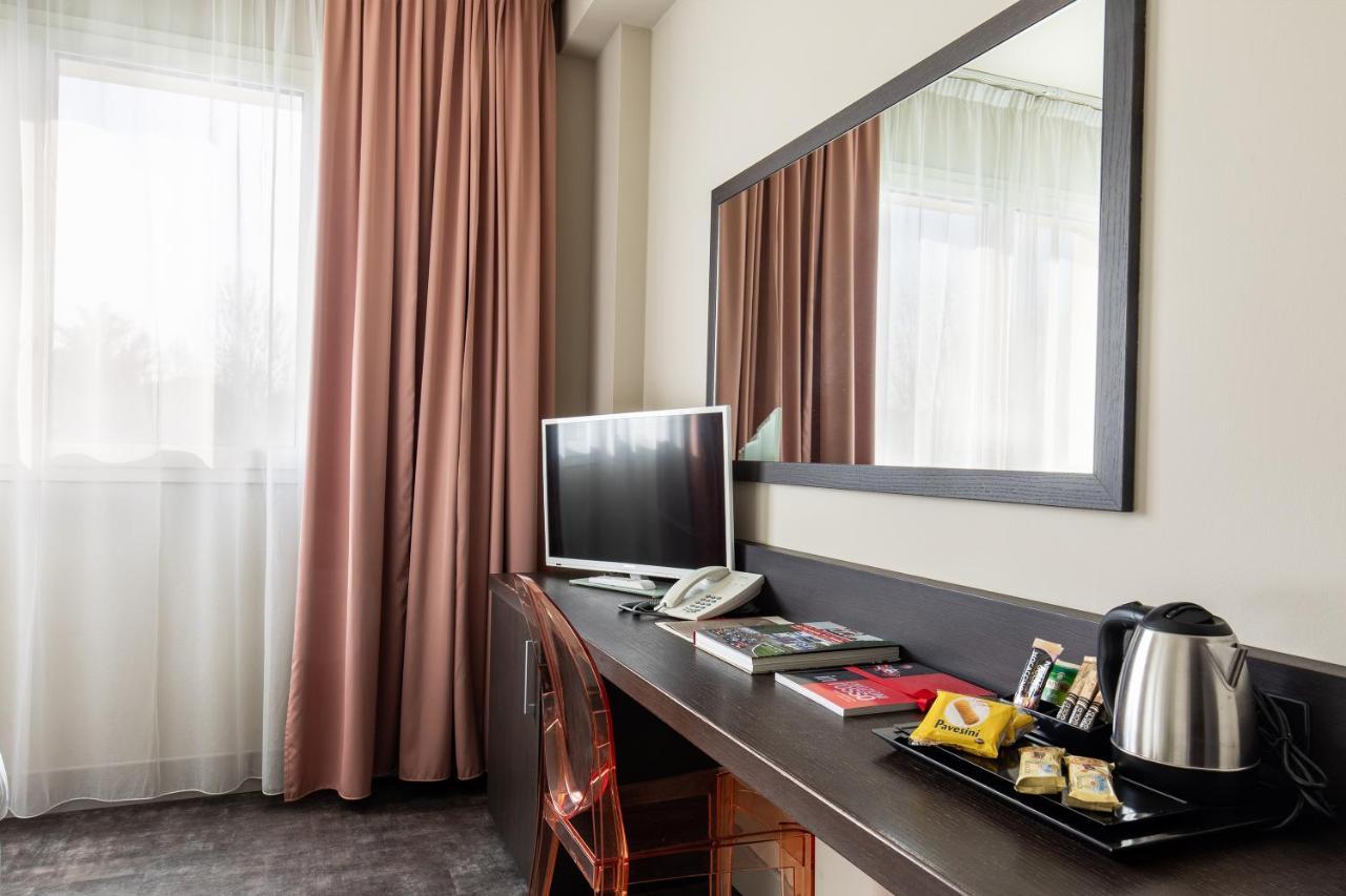 Anusca Palace Hotel Castel San Pietro Terme Ngoại thất bức ảnh